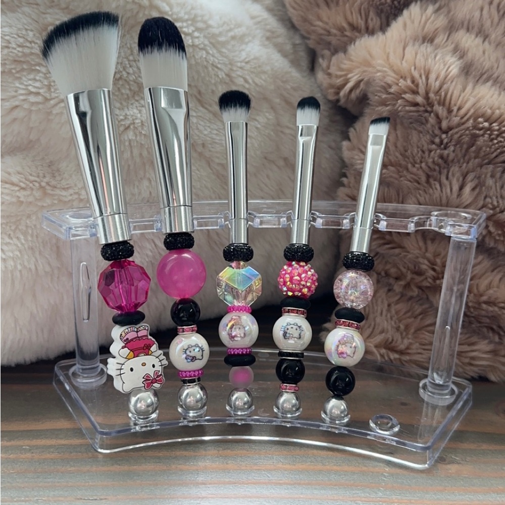 HK makeup brushes